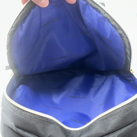 Reaction Kenneth Cole Backpack - Picture 5 of 7
